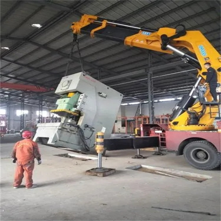 济南天桥80吨折臂吊车出租附近电话