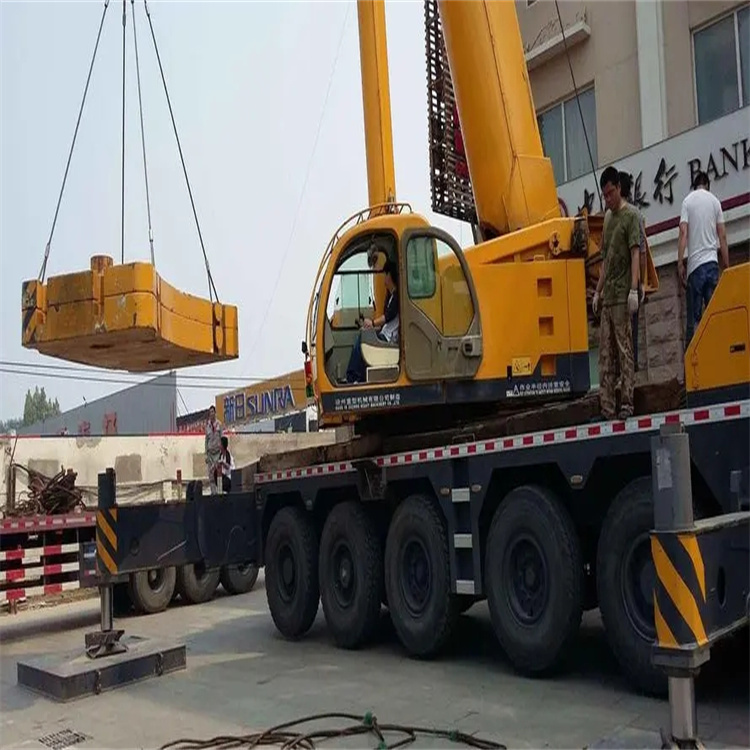 济南天桥当地吊车出租|机器吊装|75吨|工厂搬迁服务