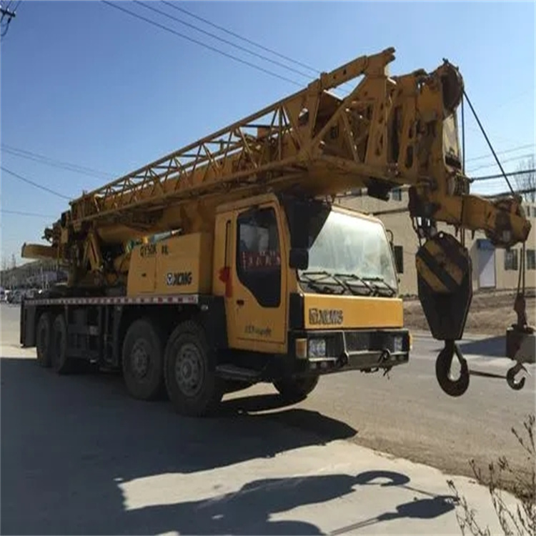 济南天桥吊车吊挖机吊哪里比较安全